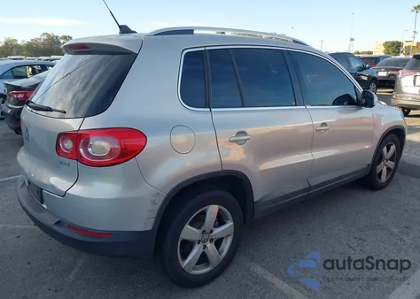 2010 Volkswagen Tiguan Wolfsburg Edition from USA, damaged, VIN WVGAV9AX8AW535724